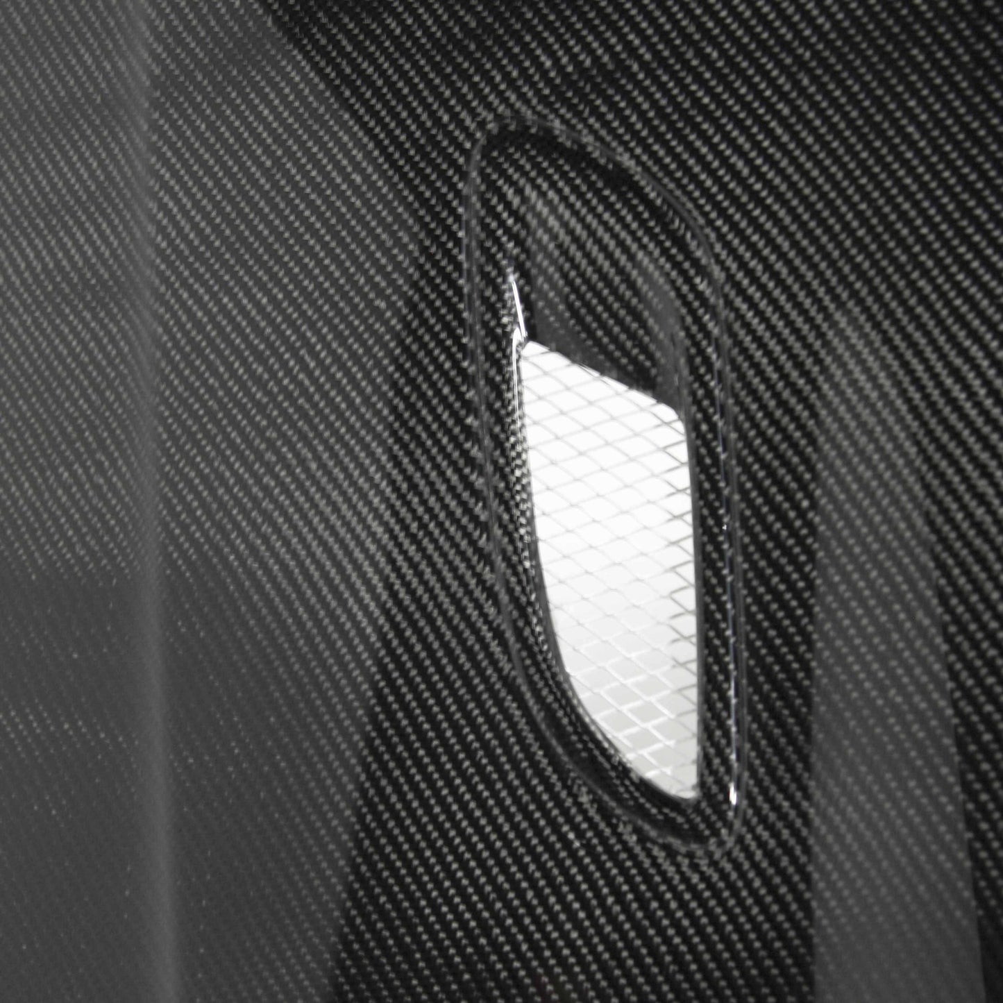 Seibon 08-11 BMW 1 Series (E81/E82) 2DR/HB BM Carbon Fiber Hood HD0809BMWE822D-BM