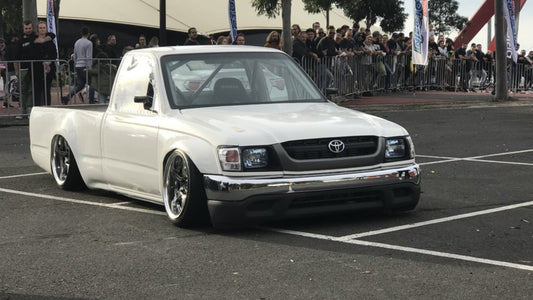 A LOOK AT THE ENGINEERED TO SLIDE 330KW SR20DET TUBE FRAME DRIFT HILUX!