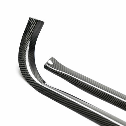 Seibon 09-10 Nissan GTR R35 OEM Style Carbon Fiber Door Sills Trim (Pair) DST0910NSGTR