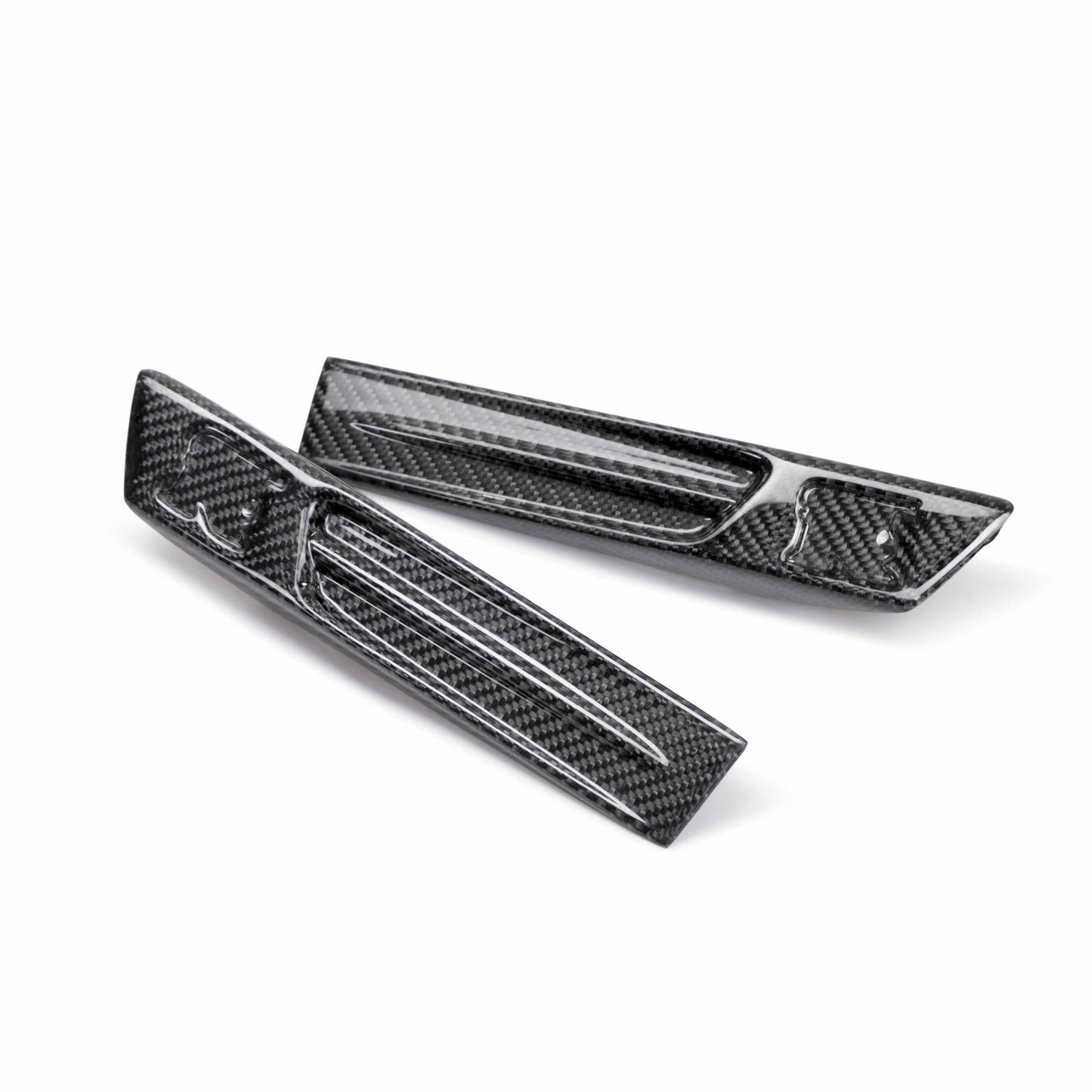Seibon 09-10 Nissan GTR R35 Carbon Fiber Fender Duct Logos (Pair) FDL0910NSGTR