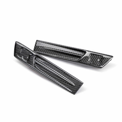 Seibon 09-10 Nissan GTR R35 Carbon Fiber Fender Duct Logos (Pair) FDL0910NSGTR