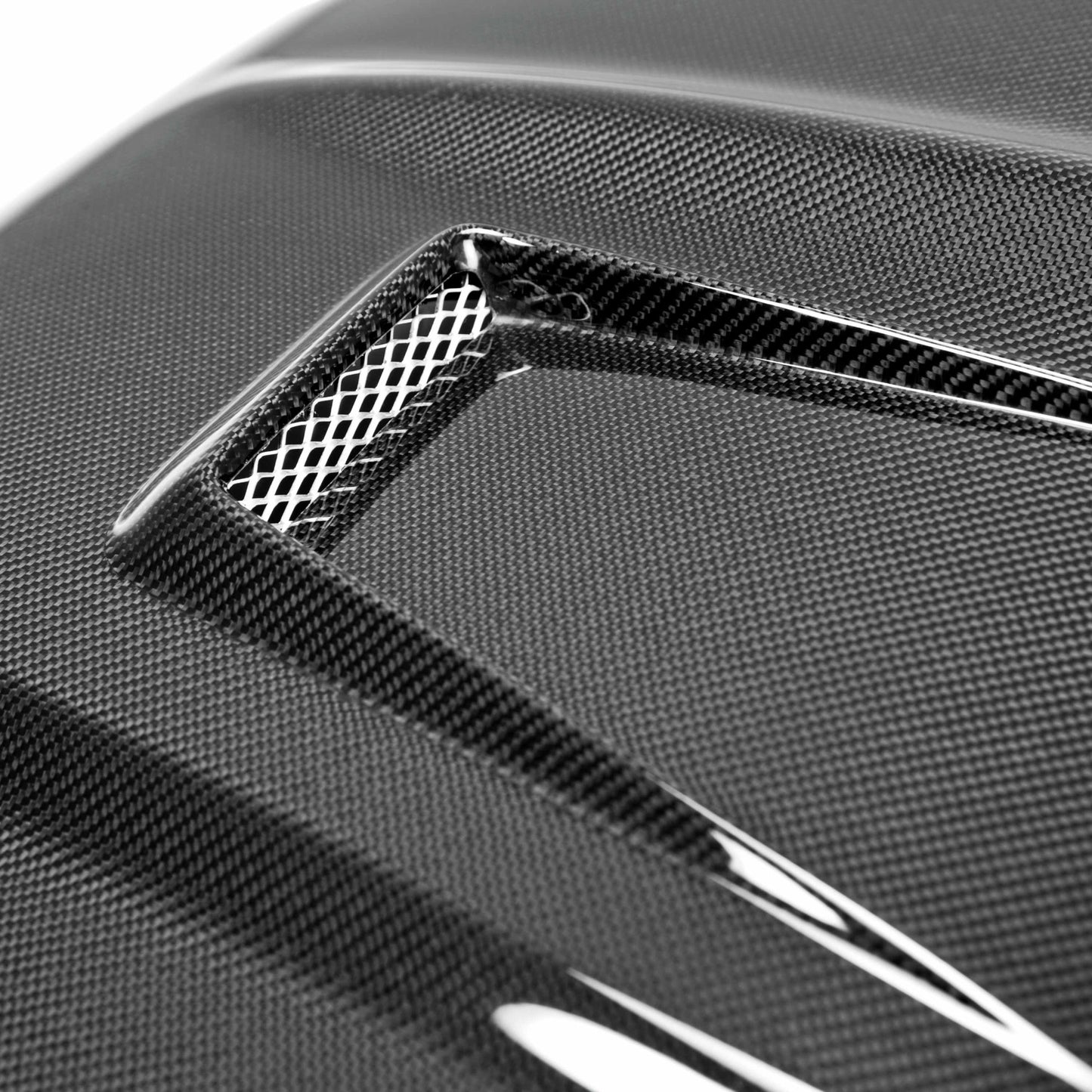 Seibon 08-11 Mercedes-Benz C-Class GT-Style Carbon Fiber Hood HD0709MBW204-GT