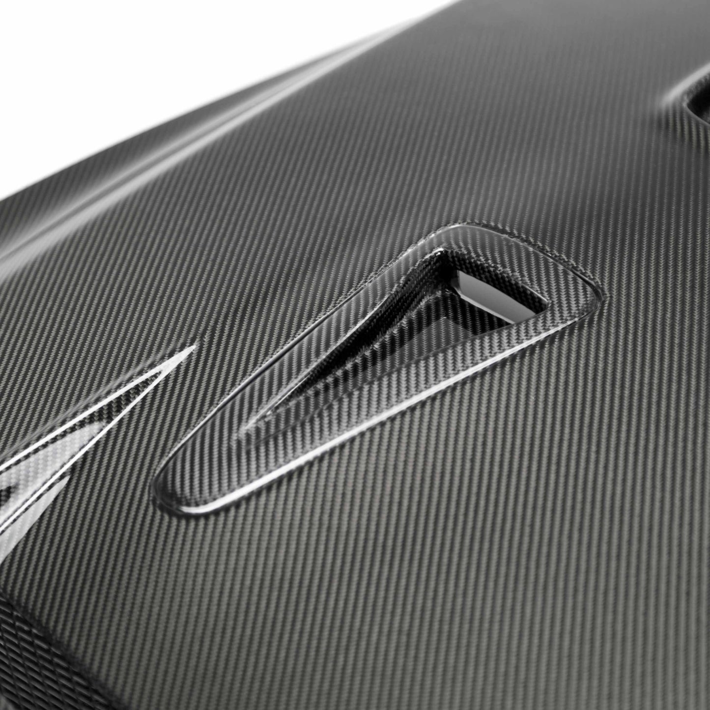 Seibon 09-12 Nissan GTR R35 DV-Style Carbon Fiber Hood HD0910NSGTR-DV
