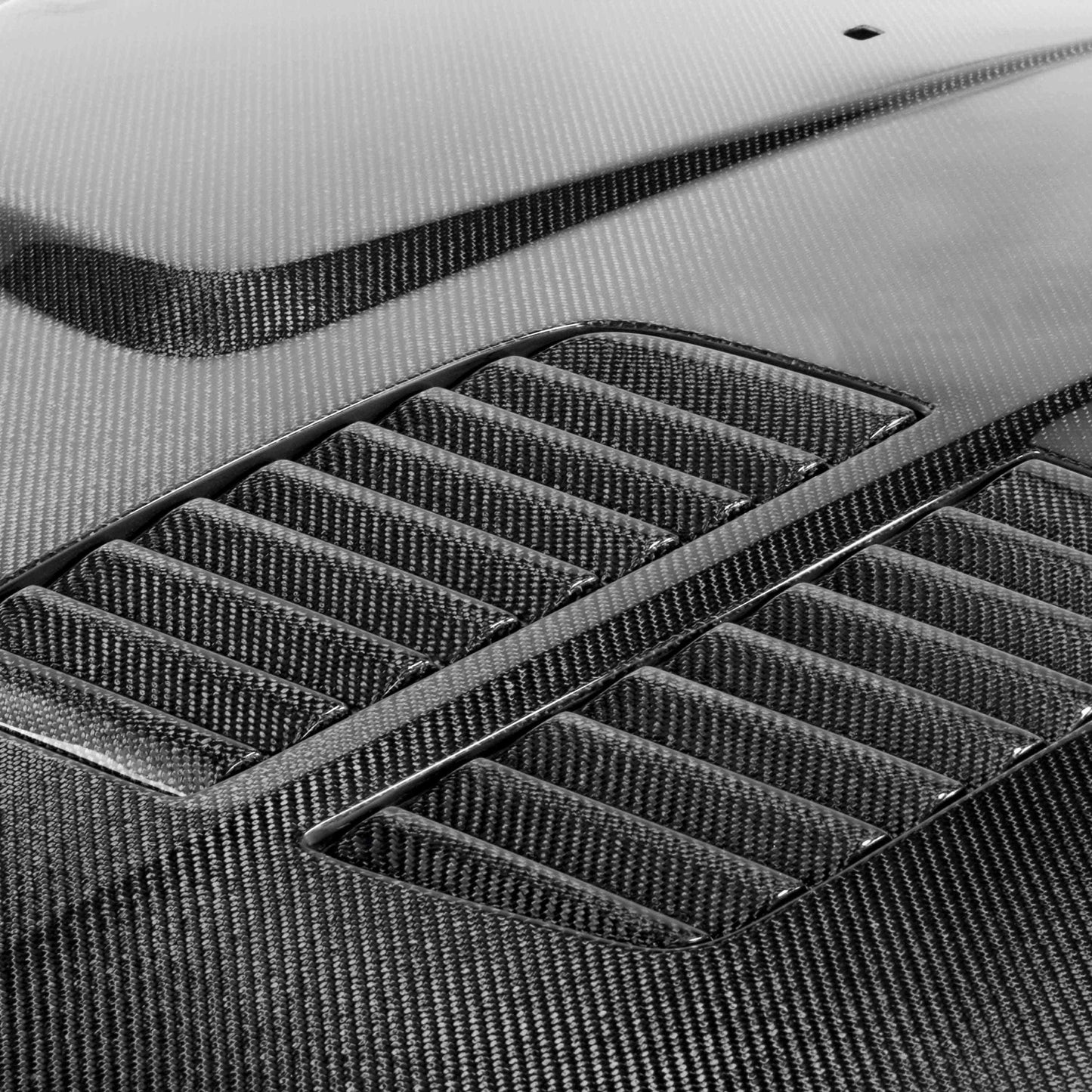 Seibon 97-03 BMW 5 Series 4Dr (E39) GTR-Style Carbon Fiber Hood HD9703BMWE39-GTR