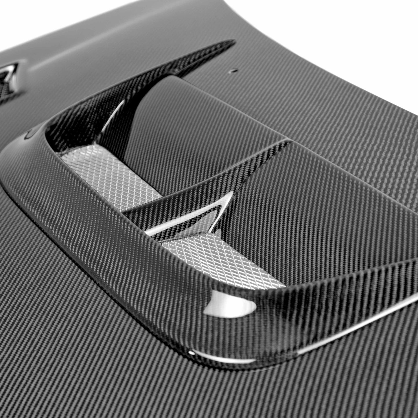 Seibon 98-01 Subaru Impreza/WRX/STI (GC6/8) CW-Style Carbon Fiber Hood HD9801SBIMP-CW