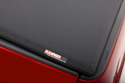 LUND Genesis Elite Tri-Fold Tonneau Covers 958120
